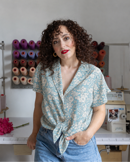 Camicia Valentina, fiorellini azzurro