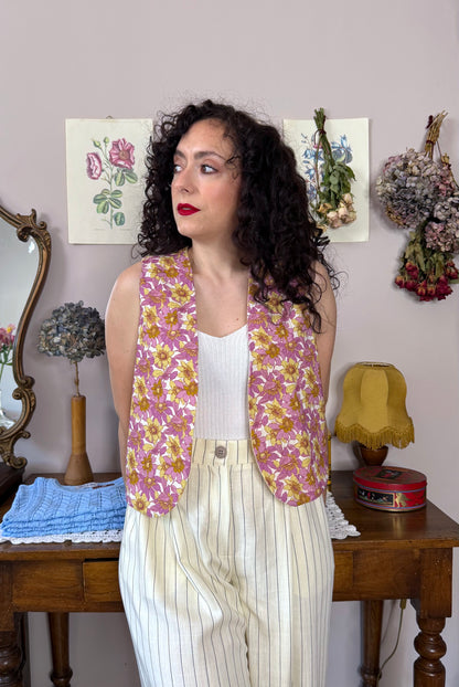 Gilet Iris, fiori malva e gialli
