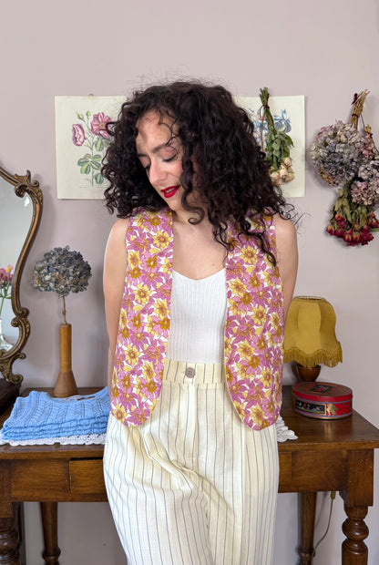 Gilet Iris, fiori malva e gialli